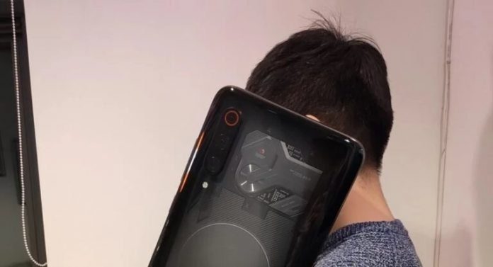 Xiaomi Mi 9 Tranparent - шутка