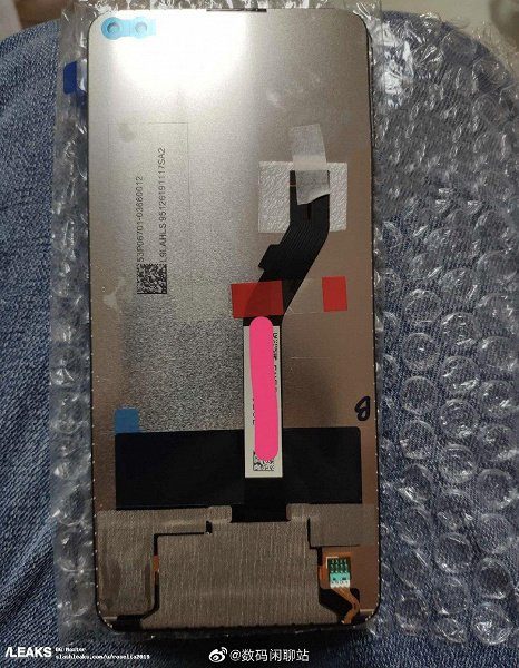 На Slashleaks слили реальные фотографии Xiaomi Mi 10 - тыльная сторона