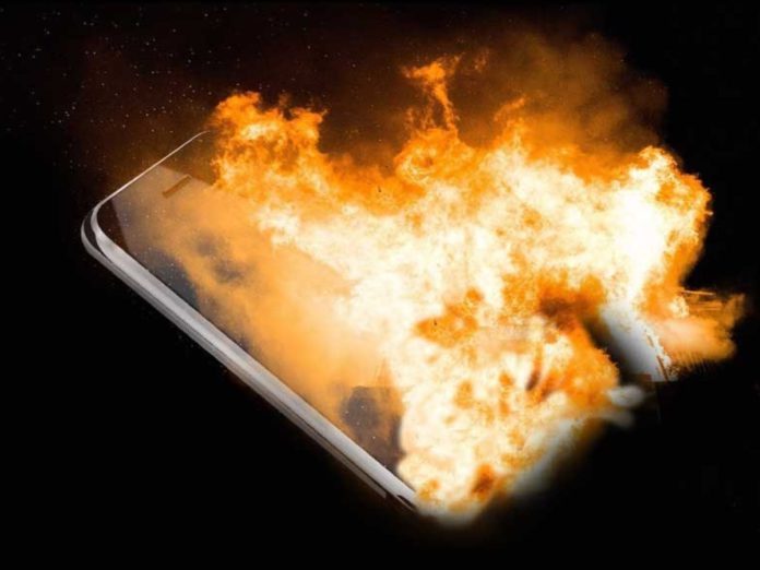 Взрыв смартфона Redmi Note 6 Pro засняла камера наблюдения