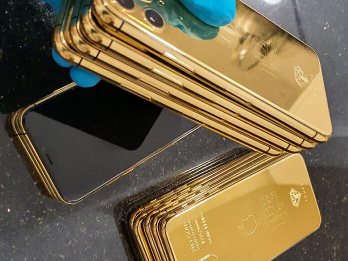 Брат Пабло Эскобара судится с Apple и продает золотые iPhone ниже себестоимости