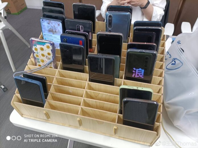 Загадочный смартфон Xiaomi непреднамеренно «засветился» в соцсети топ-менеджера компании