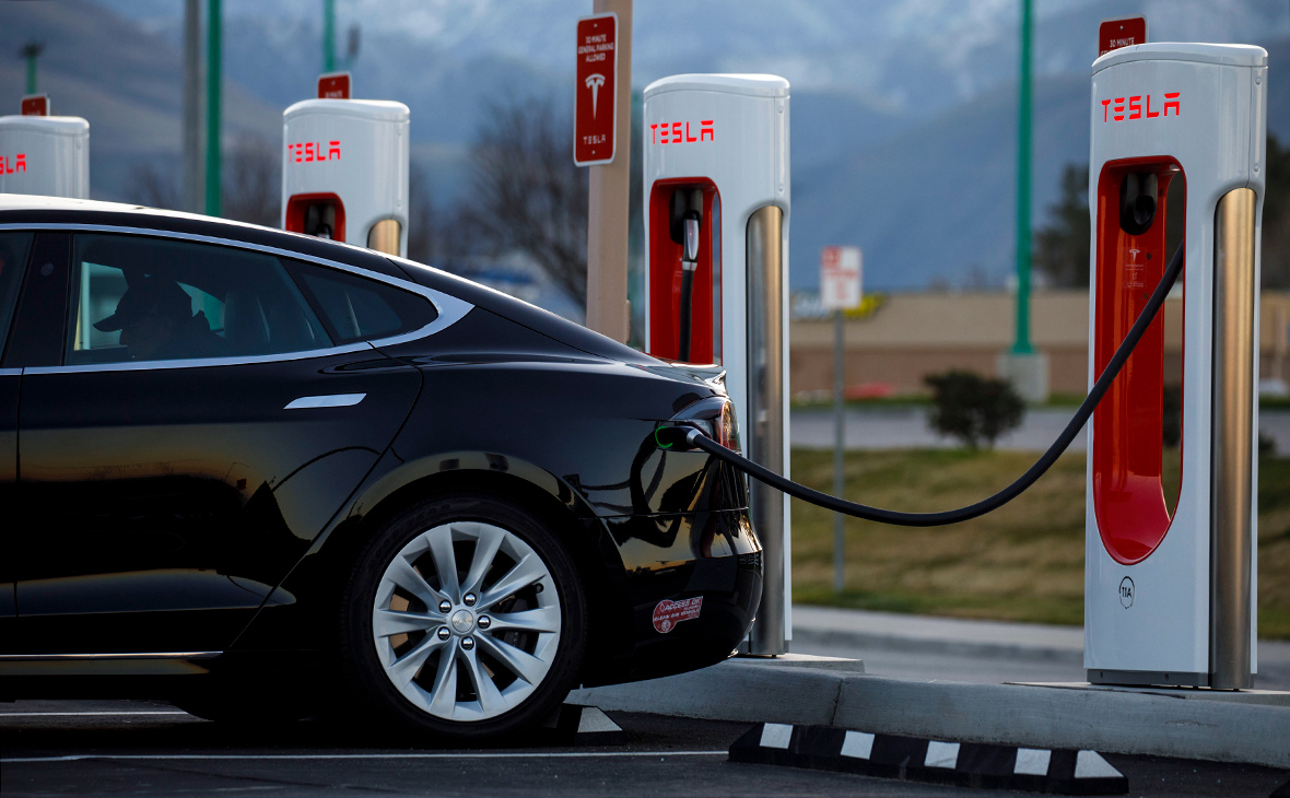 Электрокары Tesla с новыми батареями служат меньше – с чем это связано