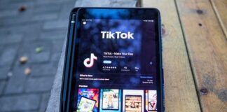 TikTok заблокировала сотни аккаунтов за публикацию расистского контента