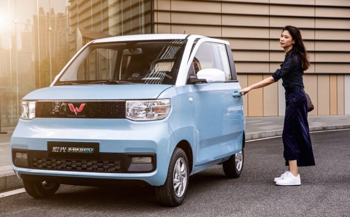 Китайско-американский электрокар Hong Guang MINI EV может стать хитом продаж