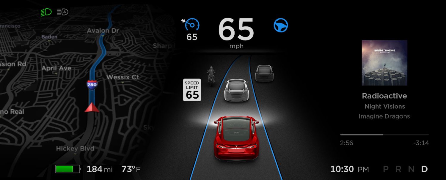 Владельцы Tesla осчастливлены обновлением автопилота, который теперь видит знаки