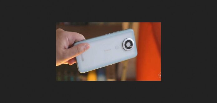Nokia N95: в Сети появились изображения современной версии культового слайдера