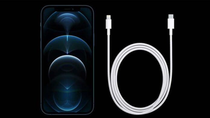 СМИ: iPhone 13 может остаться без USB-кабеля