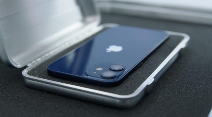 Фанаты нашли способ превратить старый iPhone в iPhone 12