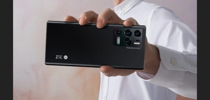 ZTE презентовала два Axon 30, в одном из которых – сразу 3 камеры на 64 Мп