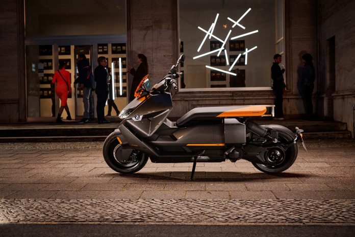 BMW представила электрический скутер за 12 000 евро