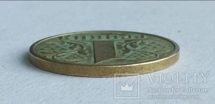 Гривневая монета за 15 600 грн: как выглядит и в чем фишка