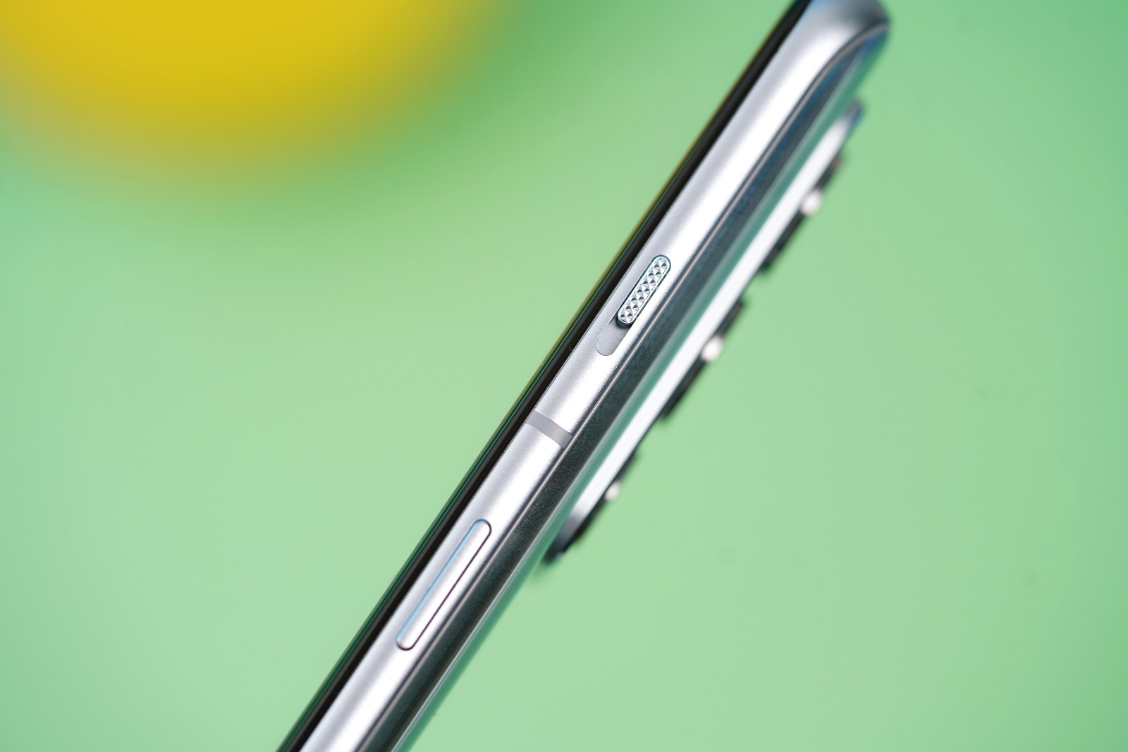 Распаковка смартфона OnePlus 9RT Hacker Picture