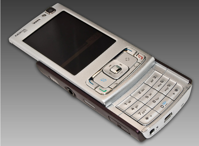 Любителям ретро посвящается: обзор одного из лучших представителей «ранней эпохи смартфонов» Nokia N95
