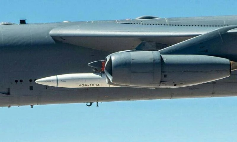 Стратегический бомбардировщик B-52H
