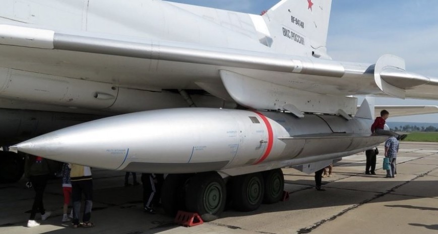 Російська надзвукова протикорабельна ракета X-22