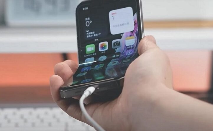 iPhone со сгибающимся экраном