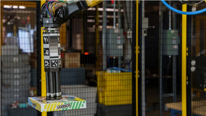 Amazon представила робота-сборщика Sparrow с искусственным интеллектом для идентификации объектов