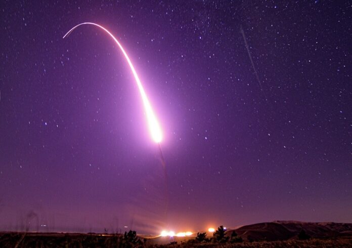 Испытания межконтинентальной баллистической ракеты Minuteman III
