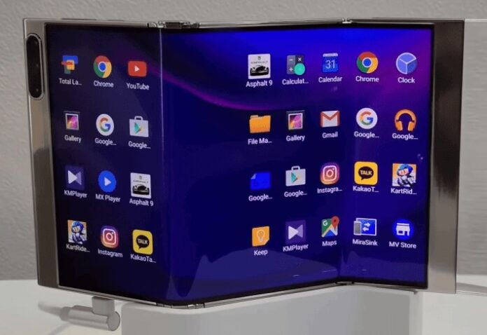 Новая модель смартфона Samsung со сгибающимся экраном