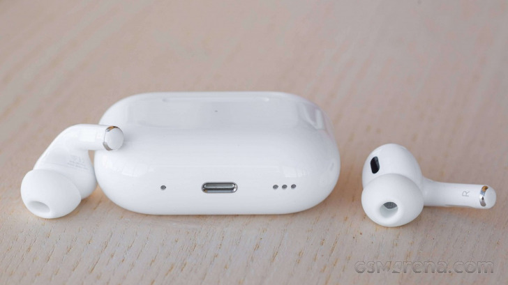 Apple может выпустить версию AirPods Pro 2 с USB-C уже в этом году