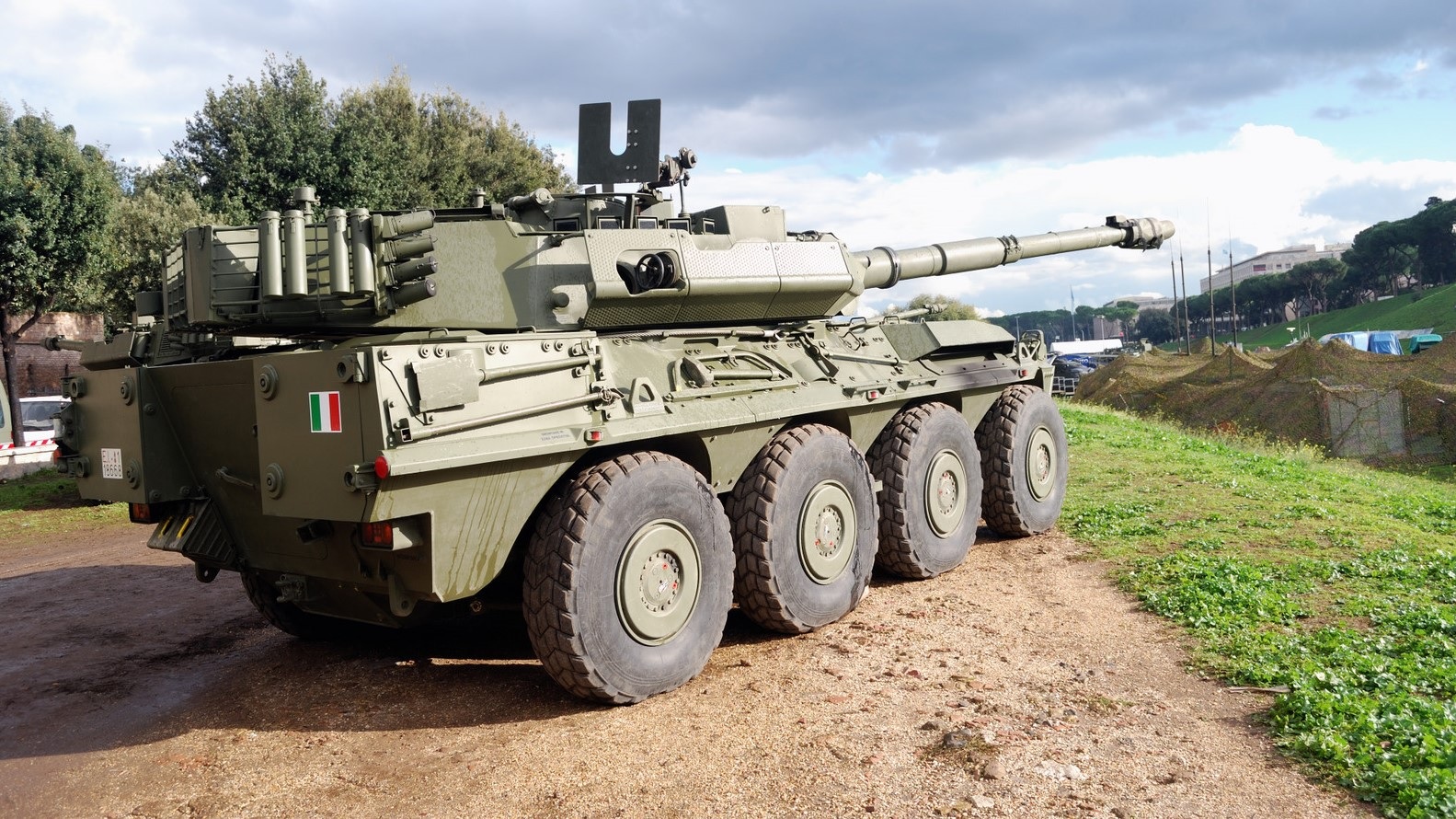 На вооружении ВСУ появятся колесные танки Centauro B1