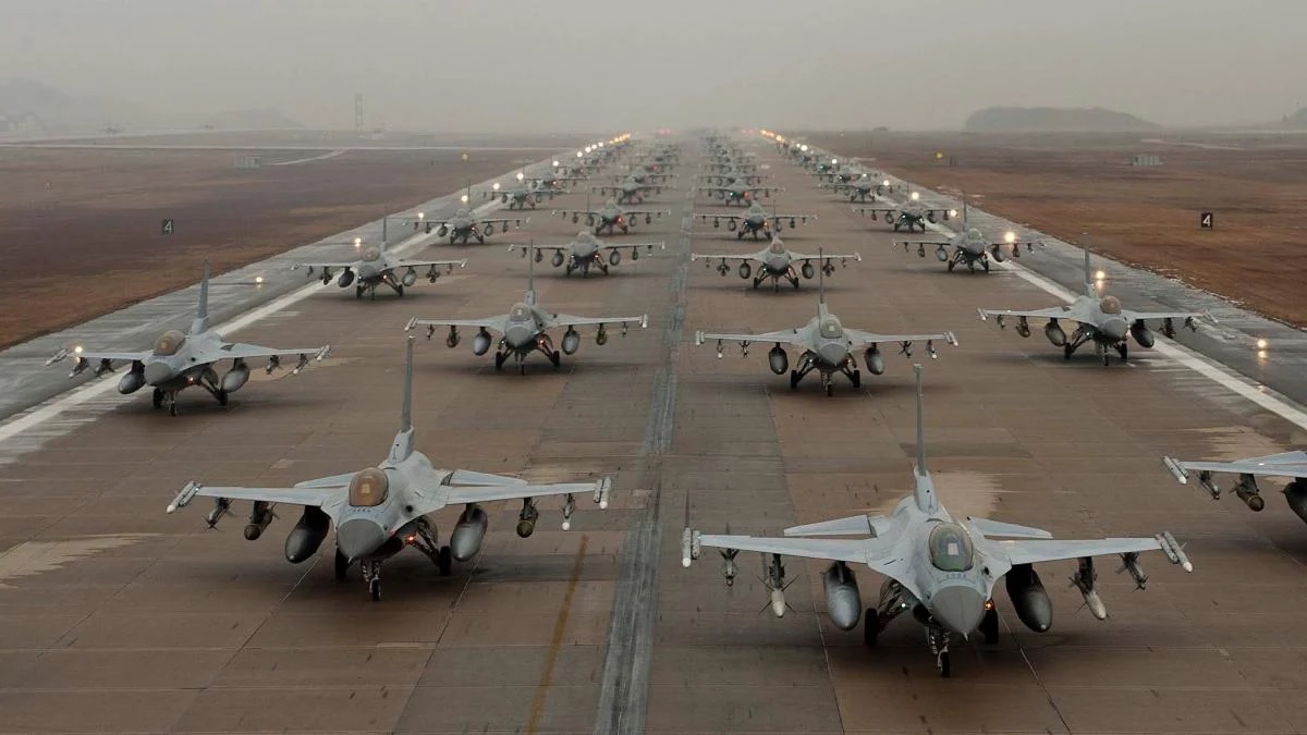 ЗМІ підрахували, на яку кількість F-16 зможуть розраховувати ЗСУ