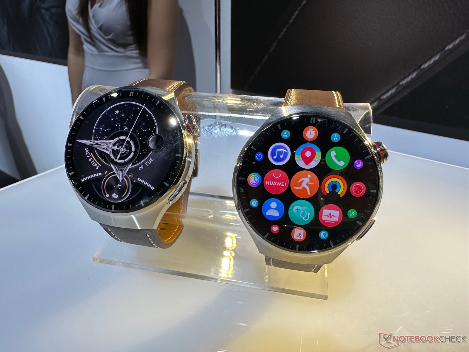 Huawei Watch 4 першими у світі отримали вбудований глюкометр