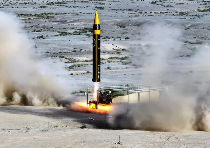 Иран успешно испытал ракету Khorramshahr-4 с дальностью полета 2 000 км