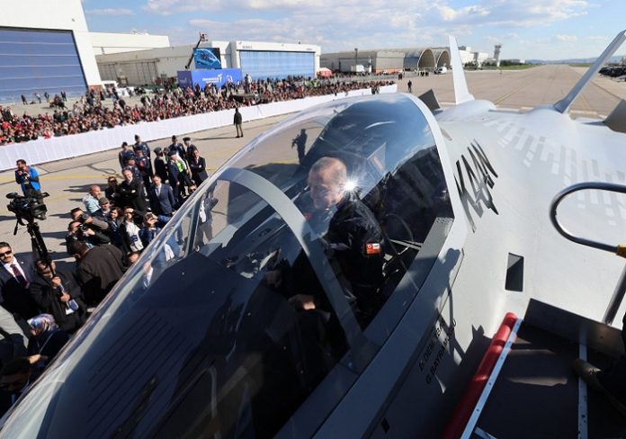 Турецкий истребитель KAAN пятого поколения представлен официально