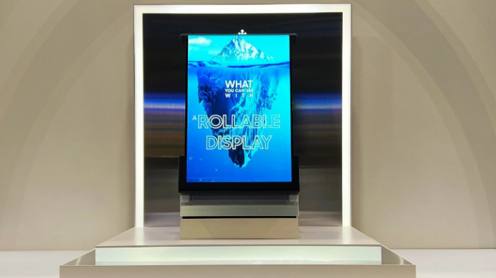 «Дочка» Samsung презентовала 12,4-дюймовую OLED-панель рулонного типа