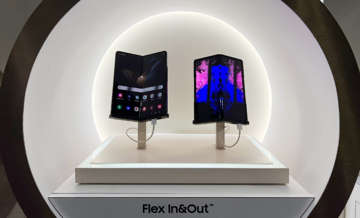 «Дочка» Samsung презентовала 12,4-дюймовую OLED-панель рулонного типа