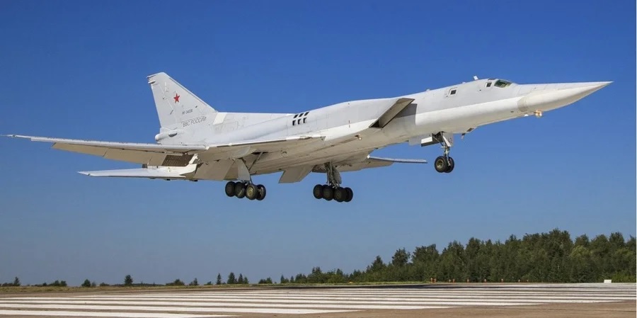 Розкрито характеристики Ту-22М3, який є носієм Х-22