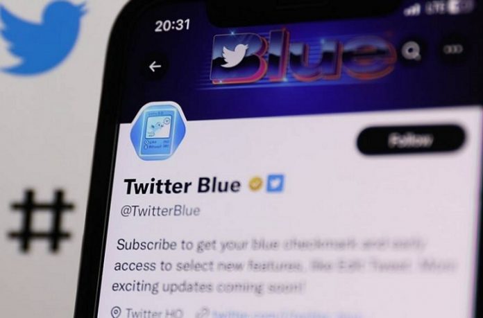 Больше половины первых покупателей Twitter Blue отказались от синих галочек