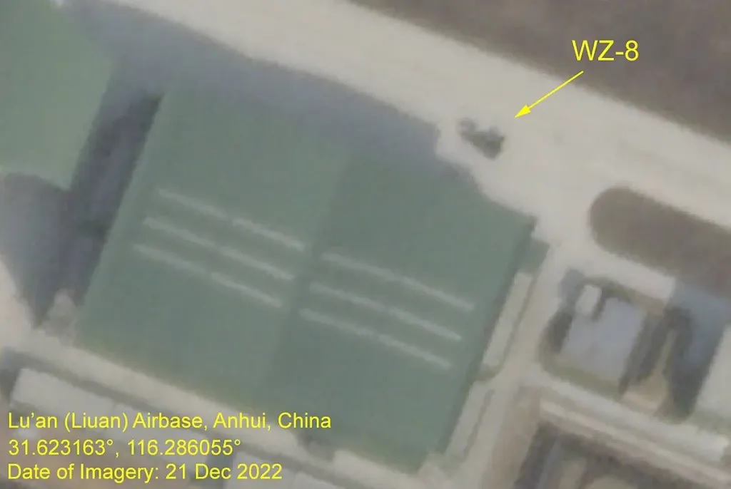 Спутник сфотографировал китайский сверхвузковой БПЛА WZ-8