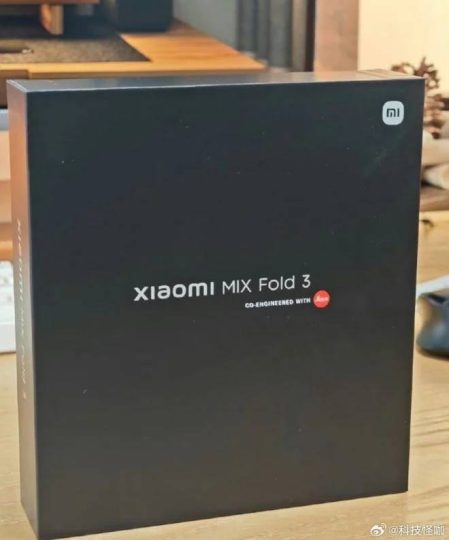 Опубликовано фото коробка перспективного складного смартфона Xiaomi MIX Fold 3 