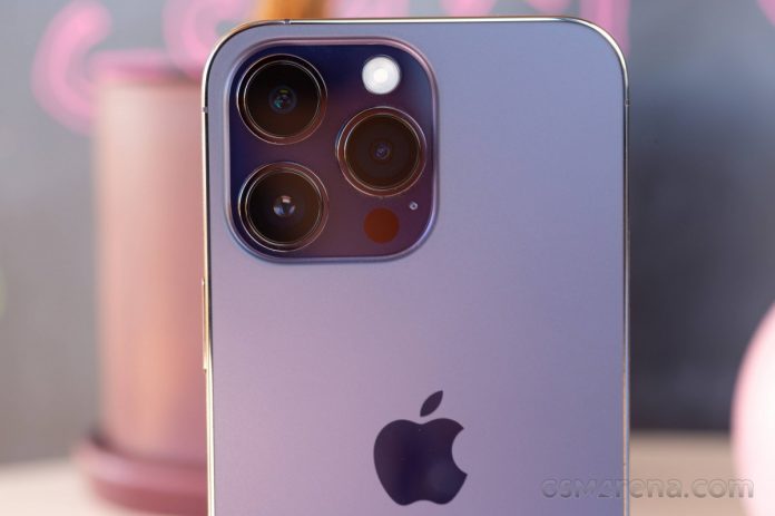 Apple отложит поставки iPhone 15 Pro Max из-за проблем с комплектующими