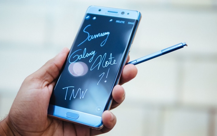 Названы самые худшие в истории бренда Samsung смартфоны