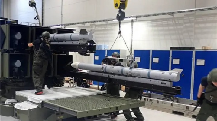 Пентагон разместил заказ на поставку ракет AIM-120 для украинских F-16