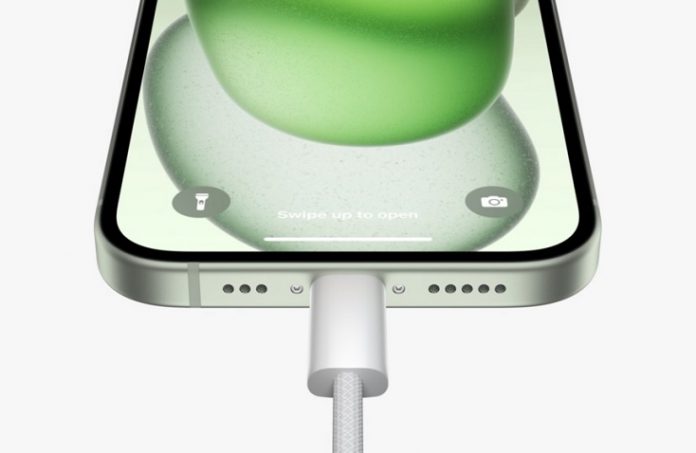 Apple предостерегла покупателей iPhone 15 от использования кабелей от Android-устройств