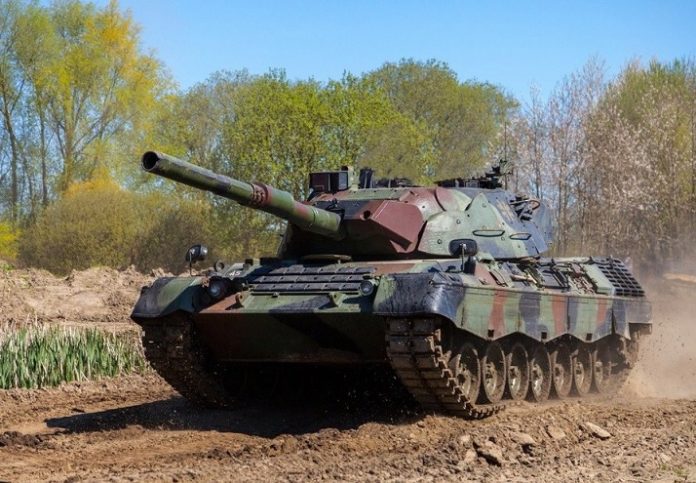 Эксперты назвали слабые стороны танков Leopard 1