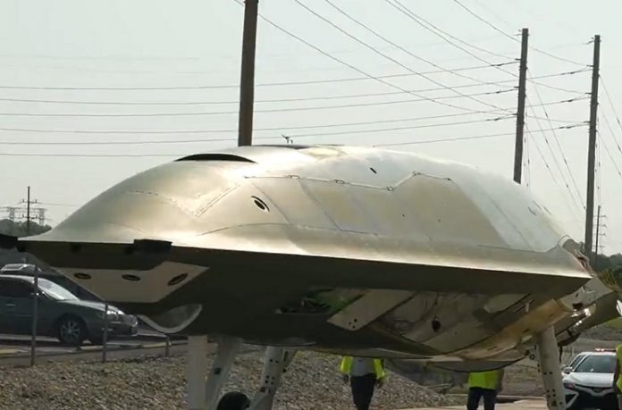 Boeing представила первый серийный беспилотник MQ-25 Stingray