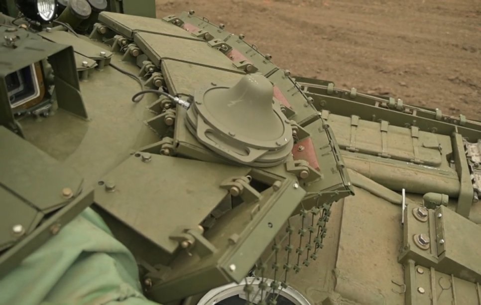 Становленная на танк Т-80БВМ антидроновая система не сработала