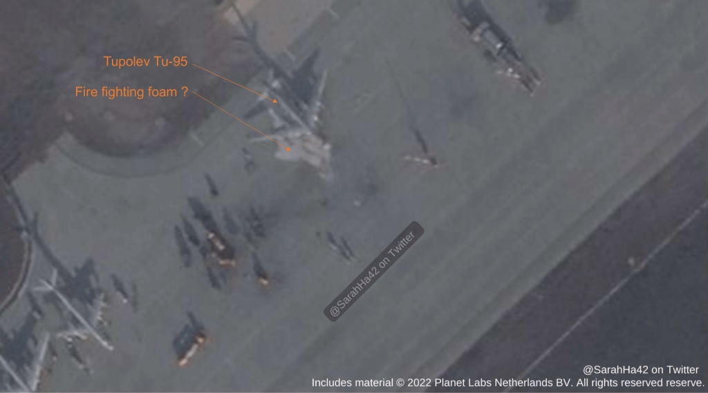 ВКС РФ начали использовать покрышки для защиты Ту-95МС о украинских дронов