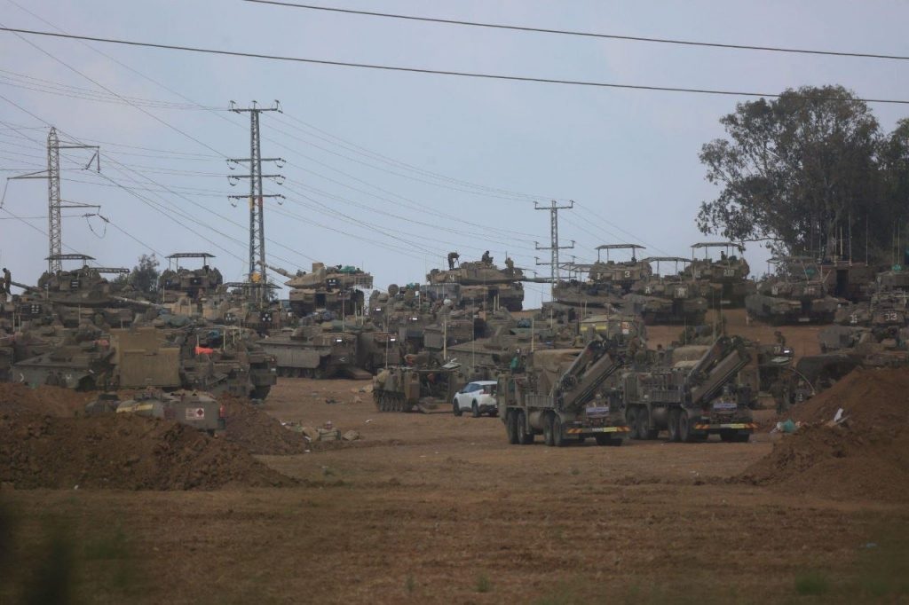 Израильские танки Merkava начали оснащать "мангалами" с учетом украинского опыта