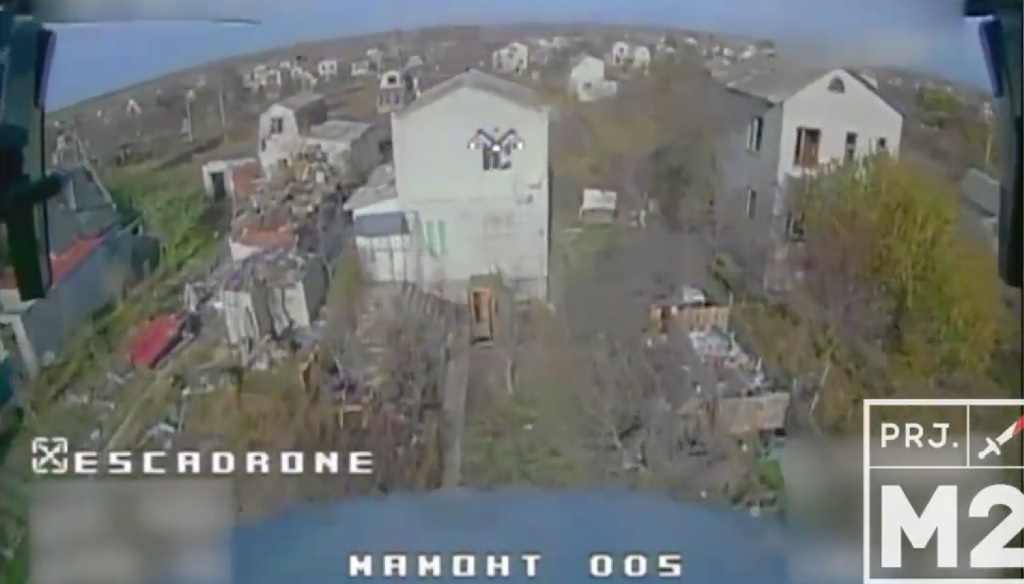 Опубліковано фото українського важкого FPV-дрону «Мамонт»
