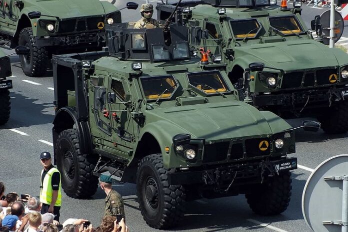 Пентагон бесплатно поставит польше броневики Oshkosh M-ATV
