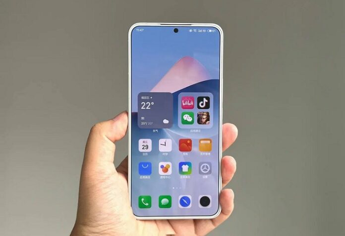 Опубликовано видео с разборкой конкурента Xiaomi 14 с самой узкой рамкой на рынке