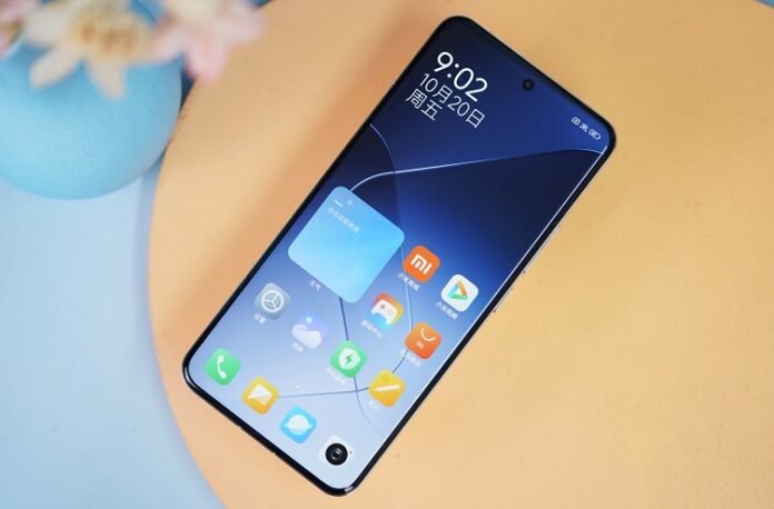 Основатель Xiaomi назвал самую успешную модель смартфона за всю историю