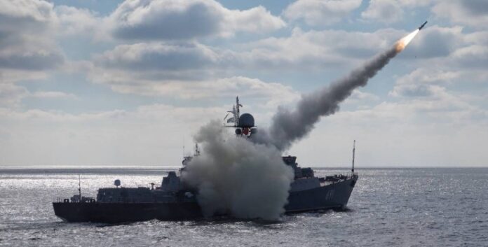 Украинский флотоводец назвал причины, заставившие Черноморский флот РФ воздедаться от ударов по Украине 29 декабря и 02 января