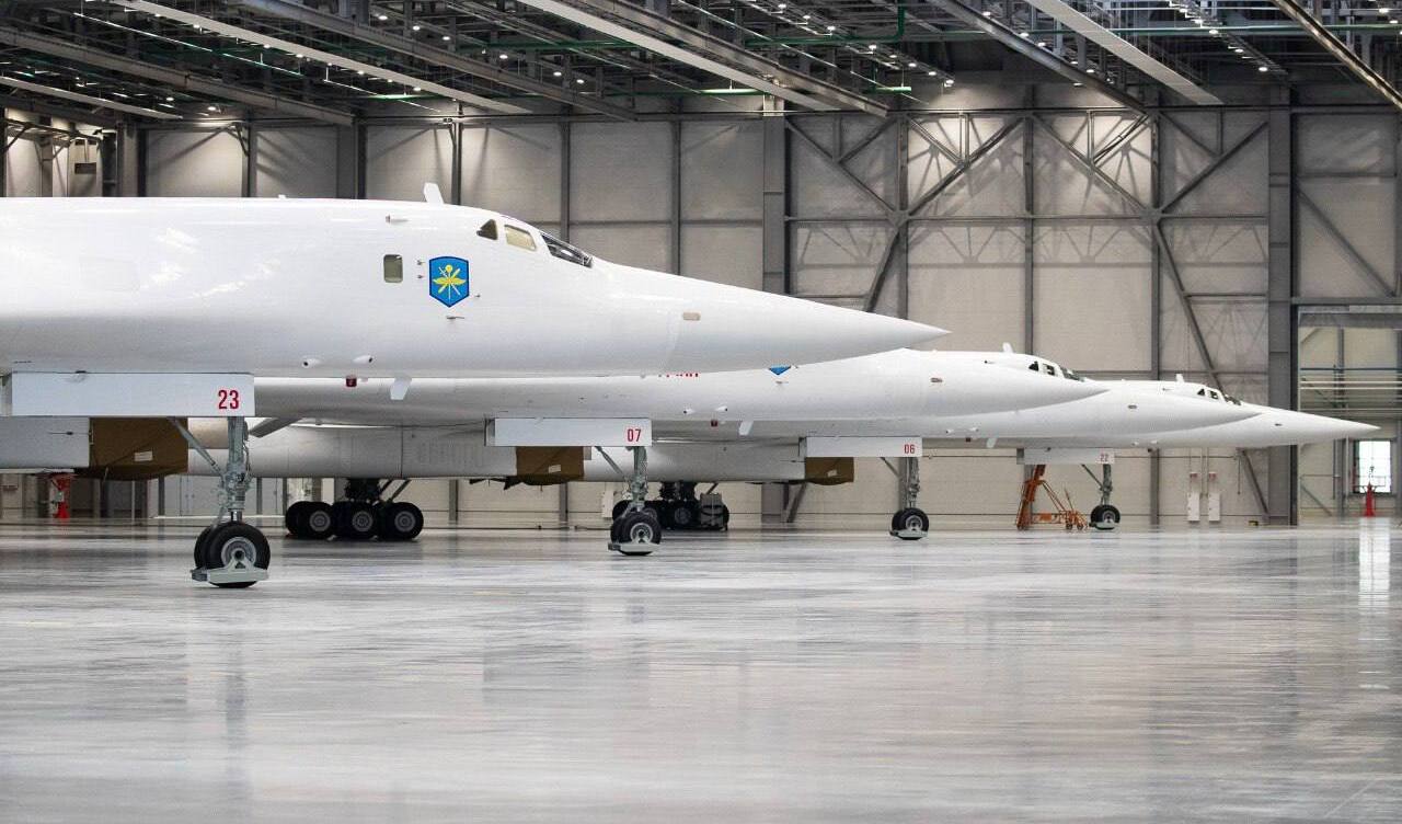 Путину показали три новых бомбардировщика Ту-160М, но есть нюанс